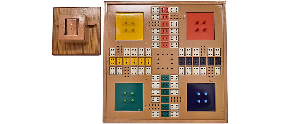 Jogo de Tabuleiro em Madeira Ludo Braille AEW